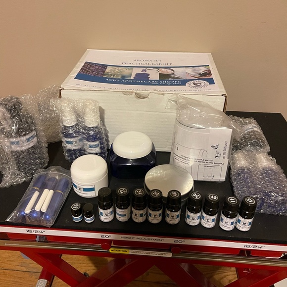 Aroma Apothecary Shoppe Scents Therapy Oils 304 Practical Lab Kit ACHS College - Picture 1 of 10